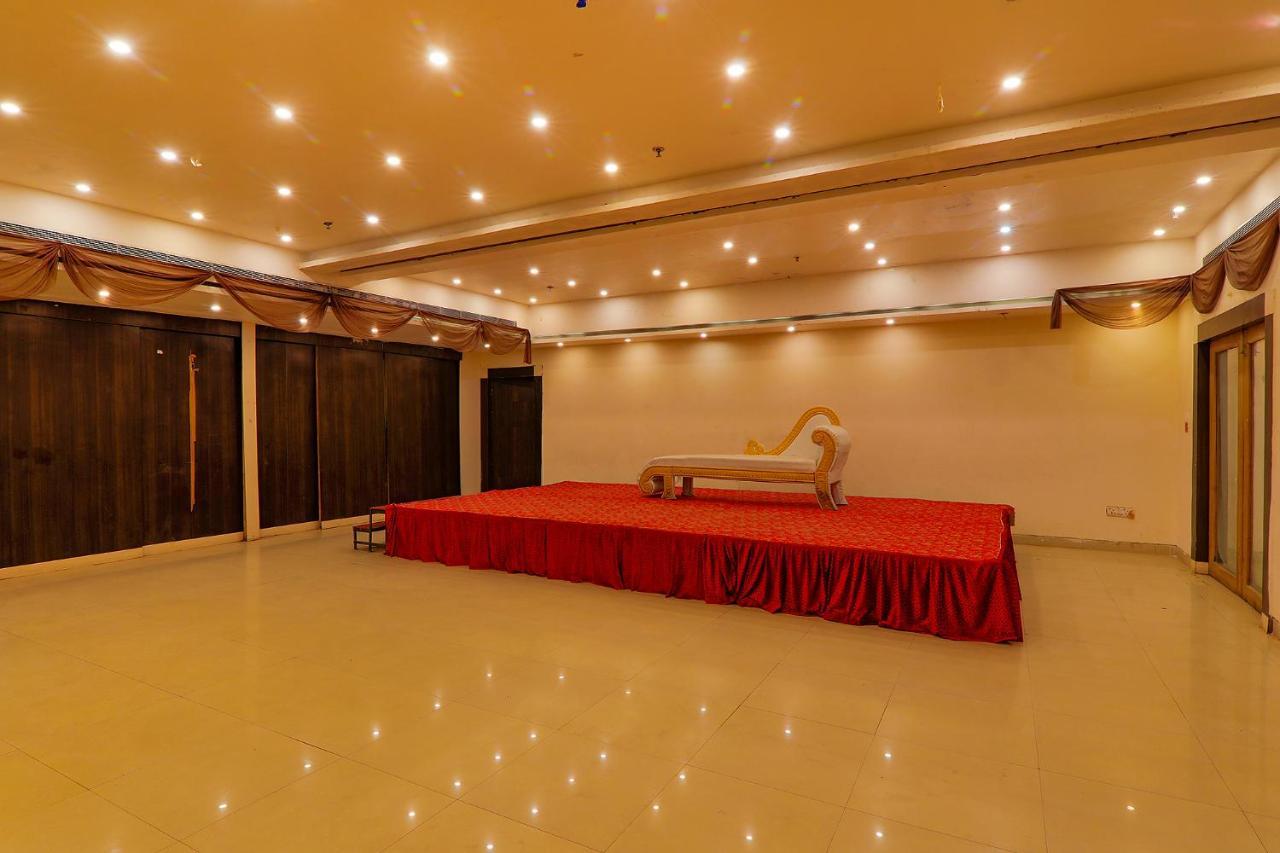 Hotel Fabhotel Silver Grand By Shelter Lucknow